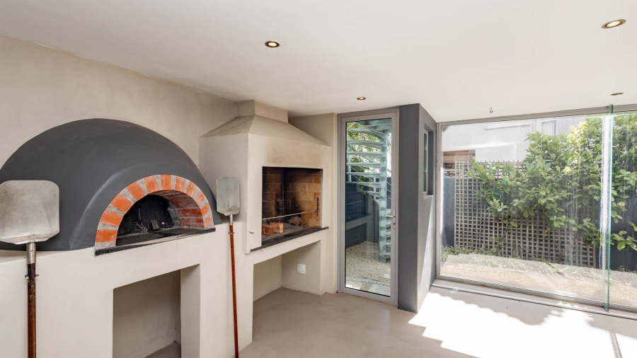 To Let 3 Bedroom Property for Rent in Sunset Beach Western Cape